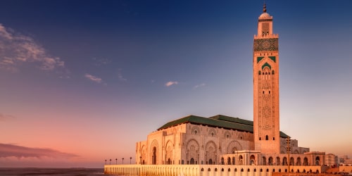 حجز طيران من مسقط إلى الدار البيضاء